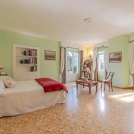 Calozzo Sleeps 12 Pool Air Con Wifi فيلة