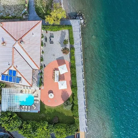 فيلة Calozzo Sleeps 12 Pool Air Con Wifi *