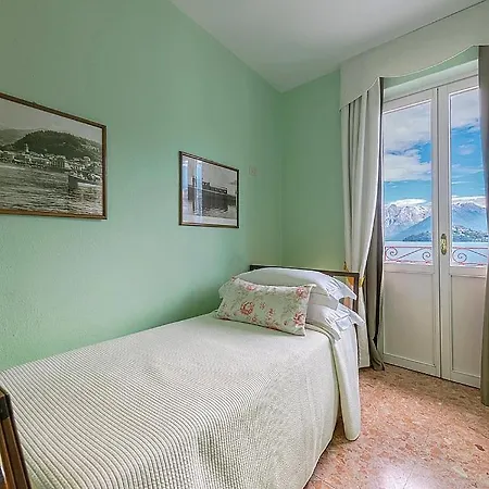Calozzo Sleeps 12 Pool Air Con Wifi فيلة